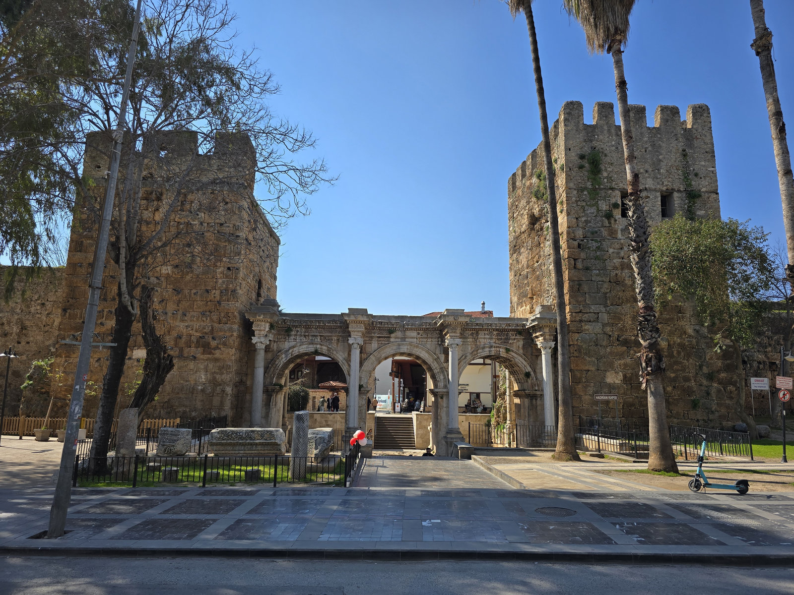 Ворота Адриана