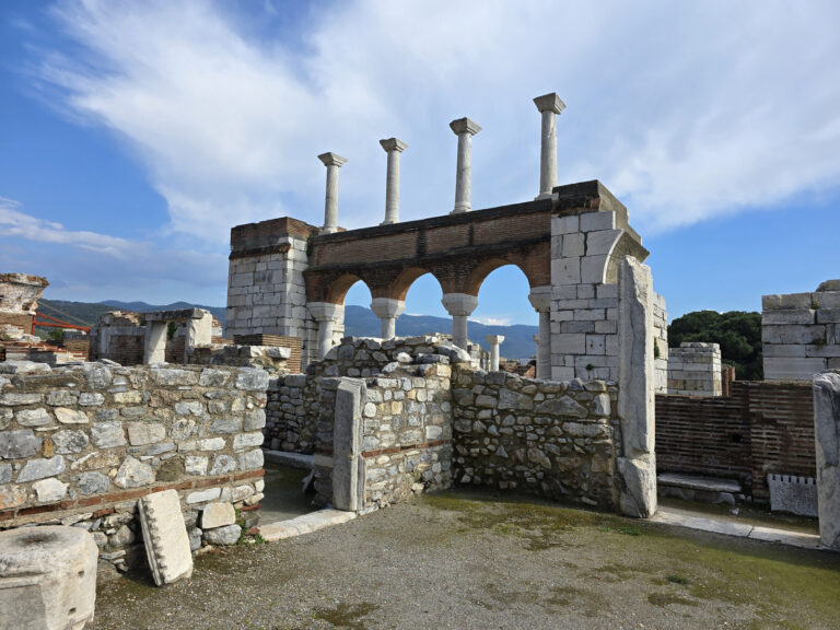 Базилика Святого Иоанна (St. Jean) в Сельчуке