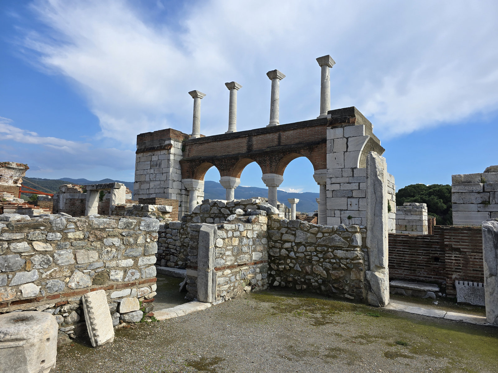 Базилика Святого Иоанна (St. Jean) в Сельчуке